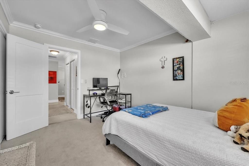 For Sale: $995,000 (3 beds, 2 baths, 1684 Square Feet)