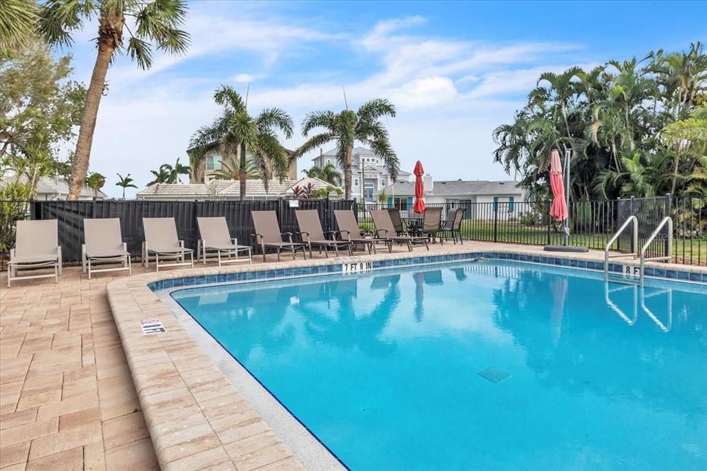 For Sale: $995,000 (3 beds, 2 baths, 1684 Square Feet)