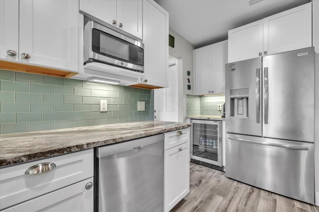 For Sale: $995,000 (3 beds, 2 baths, 1684 Square Feet)