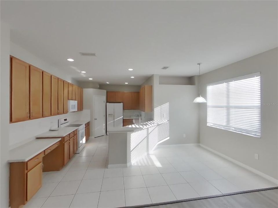 出租: $2,099 (3 贝兹, 2 浴室, 1986 平方英尺)