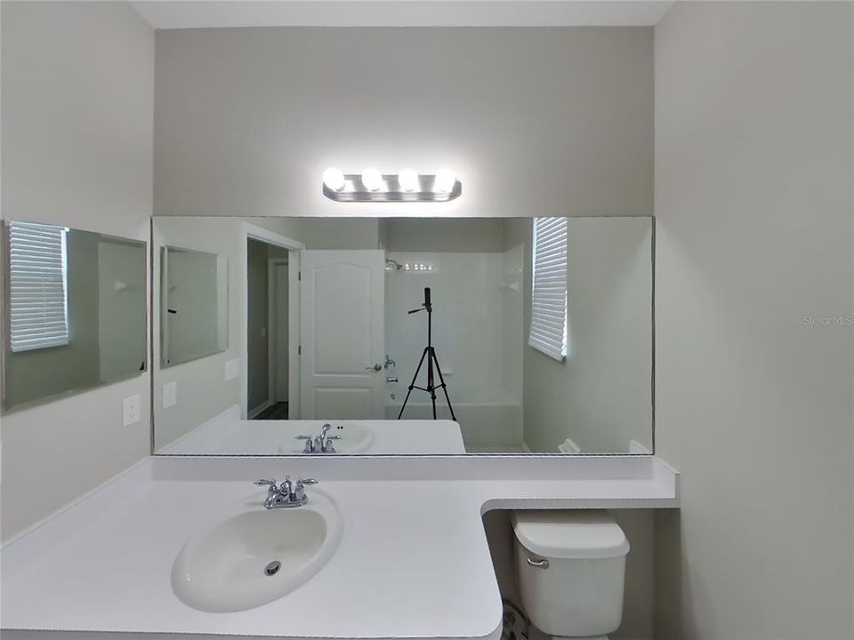 出租: $2,099 (3 贝兹, 2 浴室, 1986 平方英尺)