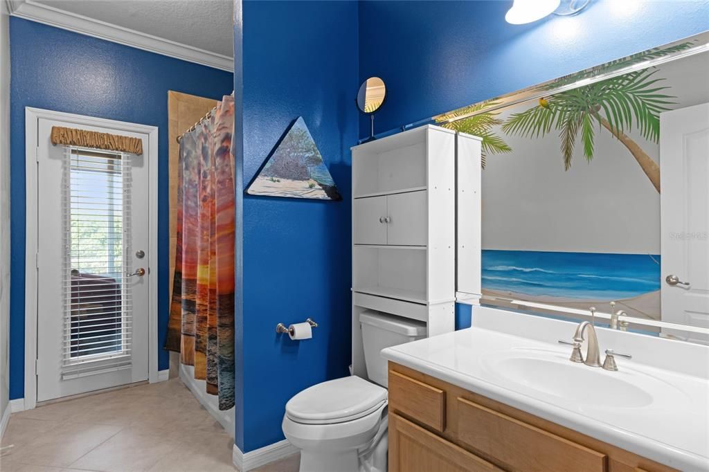 En Venta: $389,000 (3 camas, 2 baños, 2400 Pies cuadrados)