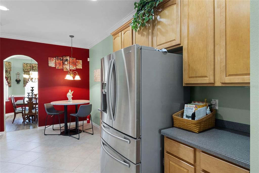 En Venta: $389,000 (3 camas, 2 baños, 2400 Pies cuadrados)