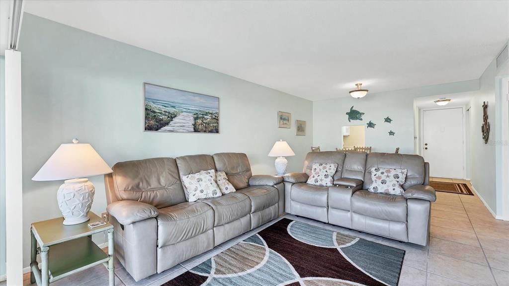 En Venta: $480,000 (2 camas, 2 baños, 1072 Pies cuadrados)