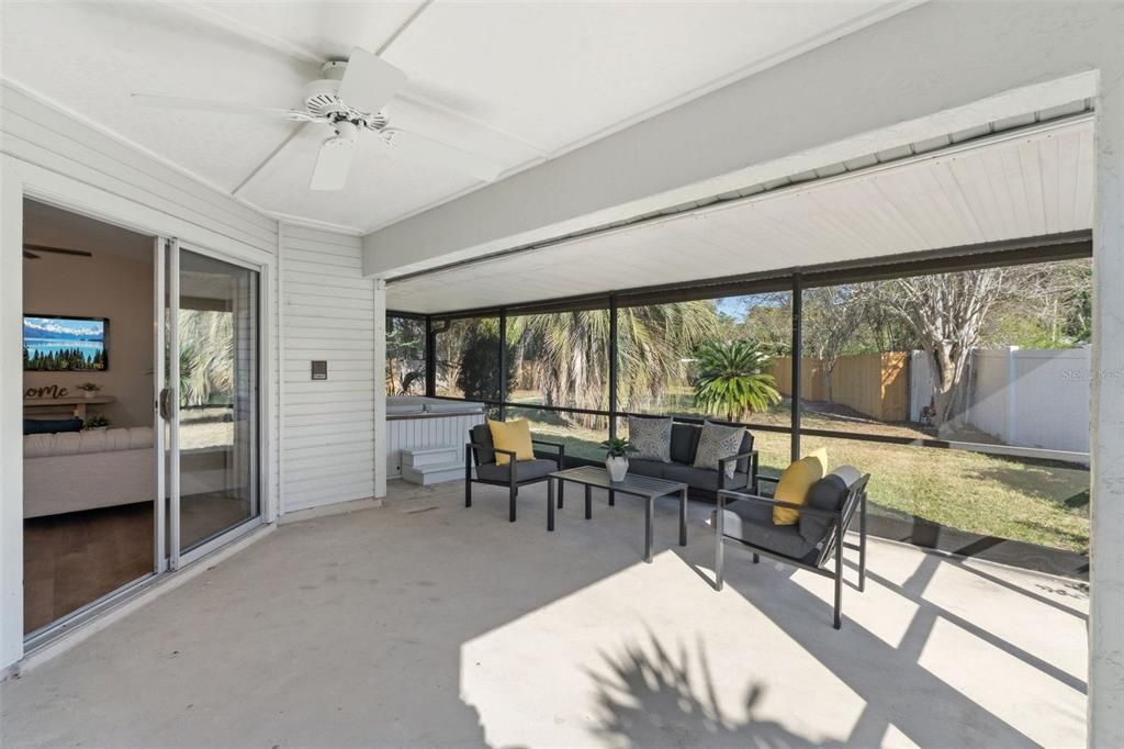 En Venta: $389,900 (3 camas, 2 baños, 1373 Pies cuadrados)