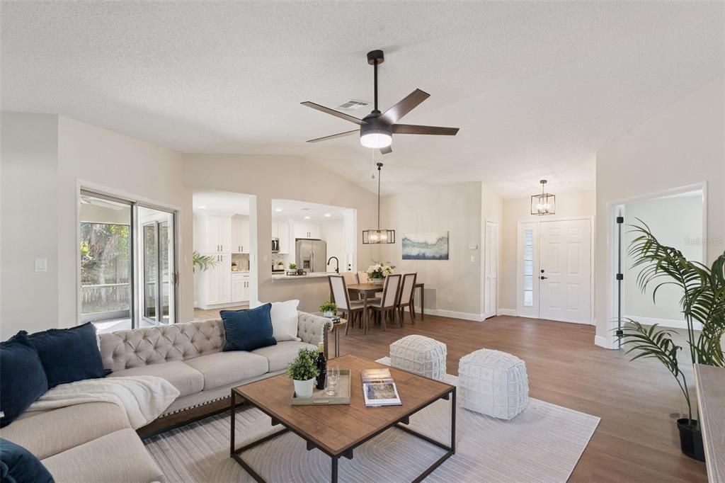 En Venta: $389,900 (3 camas, 2 baños, 1373 Pies cuadrados)