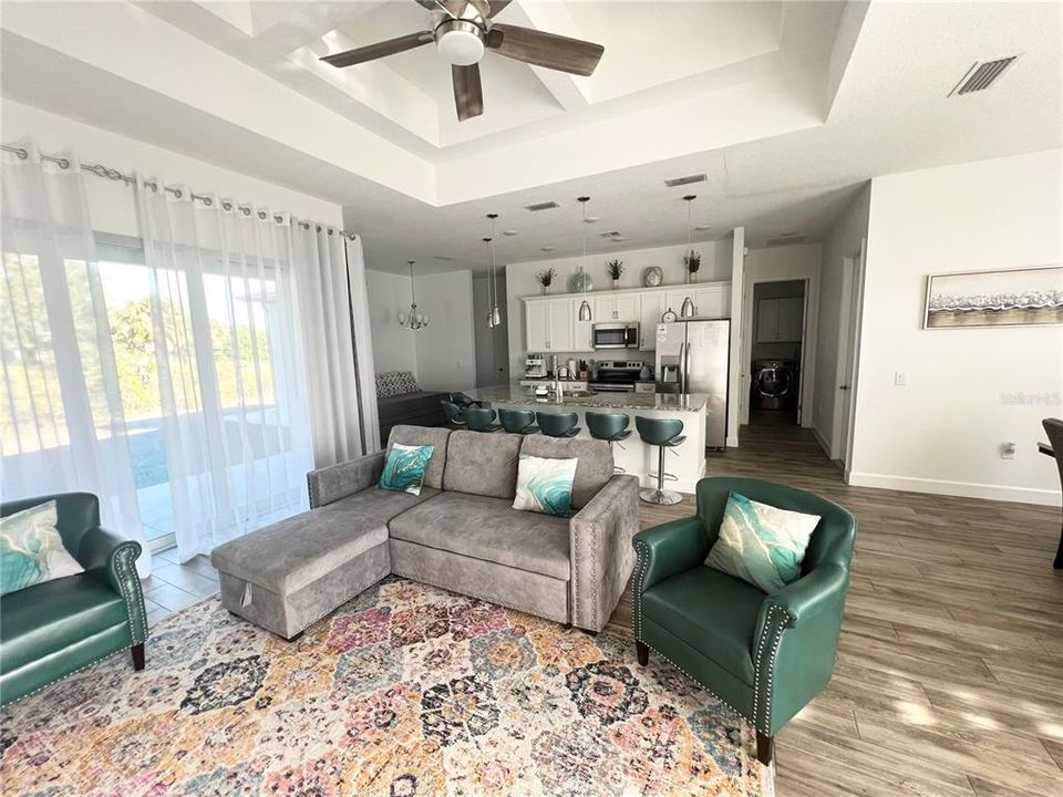 For Rent: $2,500 (3 beds, 2 baths, 1813 Square Feet)