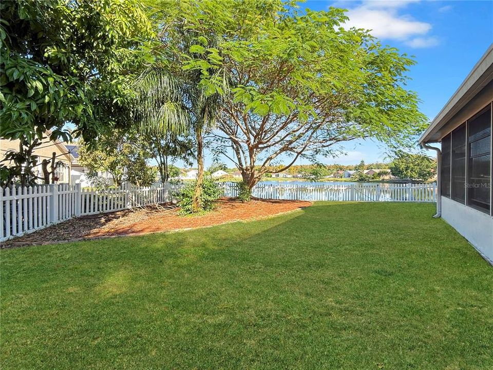 For Rent: $2,100 (3 beds, 2 baths, 1814 Square Feet)