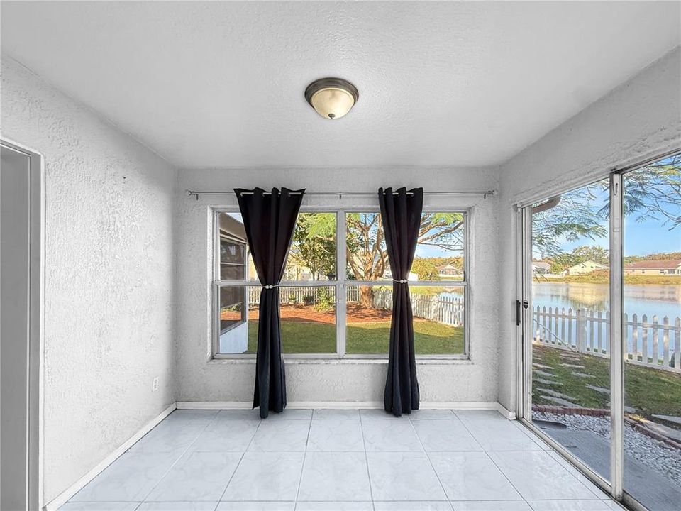 For Rent: $2,100 (3 beds, 2 baths, 1814 Square Feet)