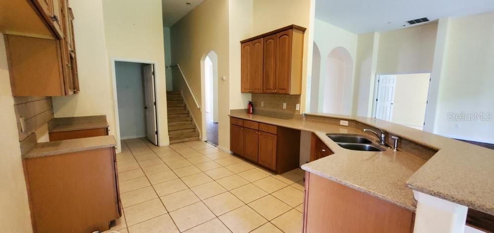 For Sale: $499,900 (5 beds, 4 baths, 3306 Square Feet)