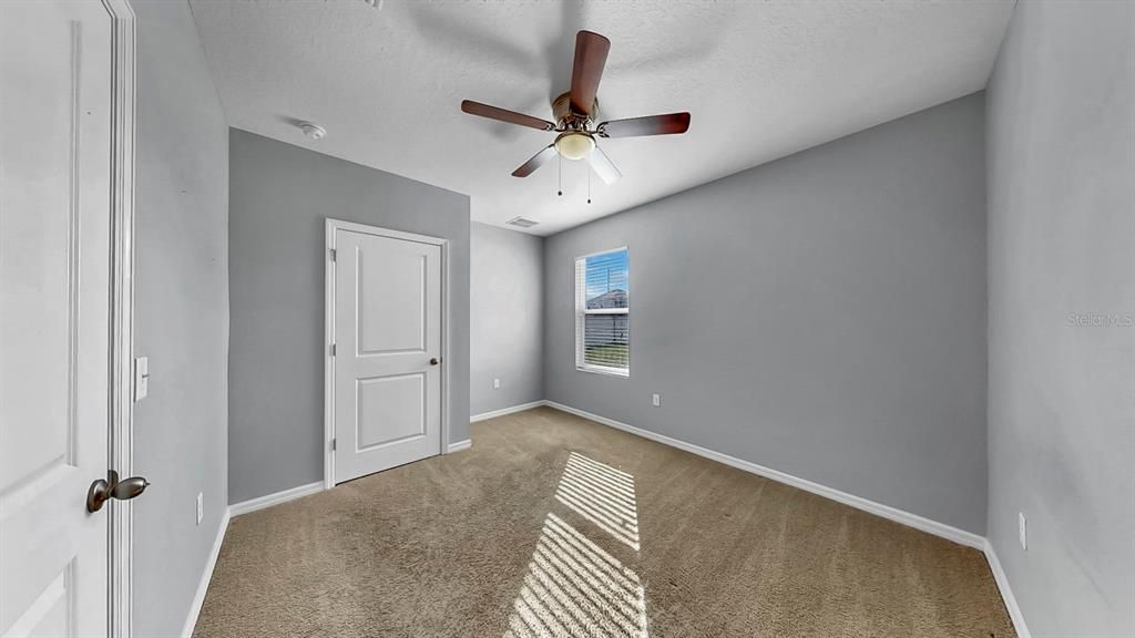 En Venta: $375,000 (5 camas, 3 baños, 2522 Pies cuadrados)