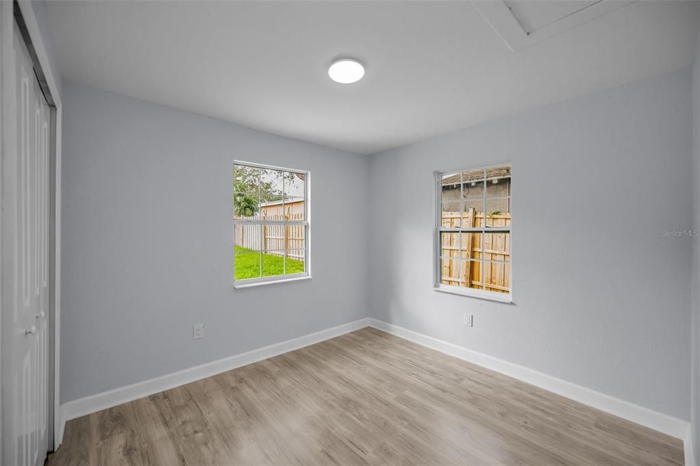 For Sale: $259,000 (2 beds, 1 baths, 660 Square Feet)