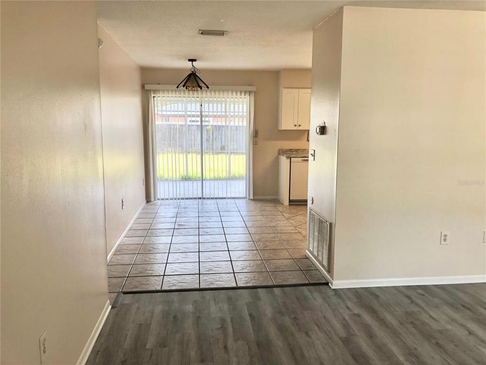 For Rent: $2,195 (3 beds, 2 baths, 1176 Square Feet)
