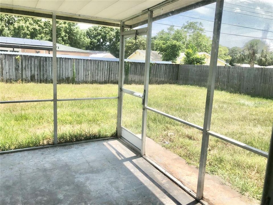 For Rent: $2,195 (3 beds, 2 baths, 1176 Square Feet)