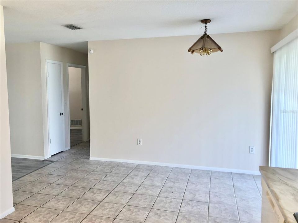 For Rent: $2,195 (3 beds, 2 baths, 1176 Square Feet)