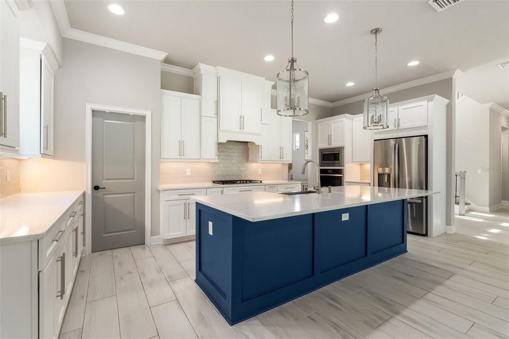 待售: $949,900 (4 贝兹, 4 浴室, 3219 平方英尺)