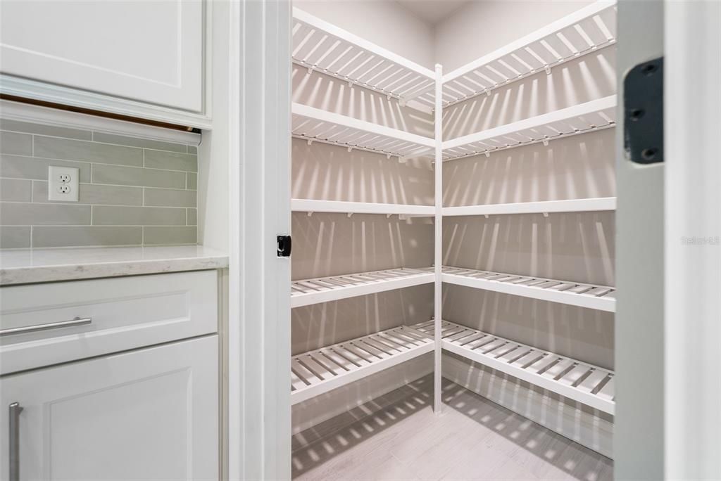 待售: $949,900 (4 贝兹, 4 浴室, 3219 平方英尺)