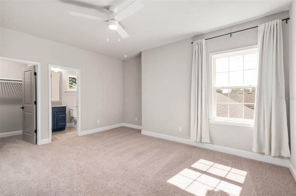 待售: $949,900 (4 贝兹, 4 浴室, 3219 平方英尺)