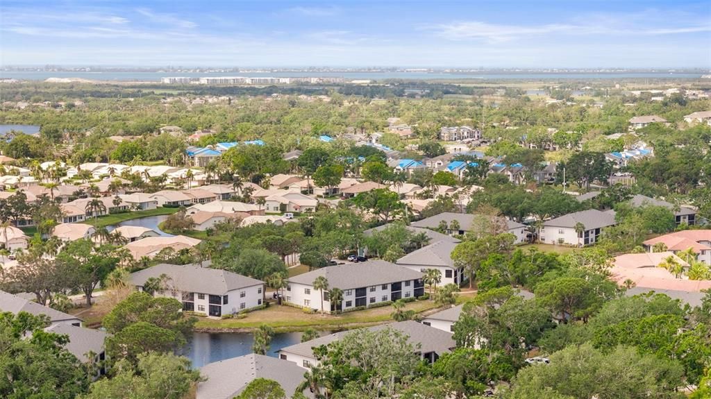 For Sale: $189,000 (2 beds, 2 baths, 1174 Square Feet)