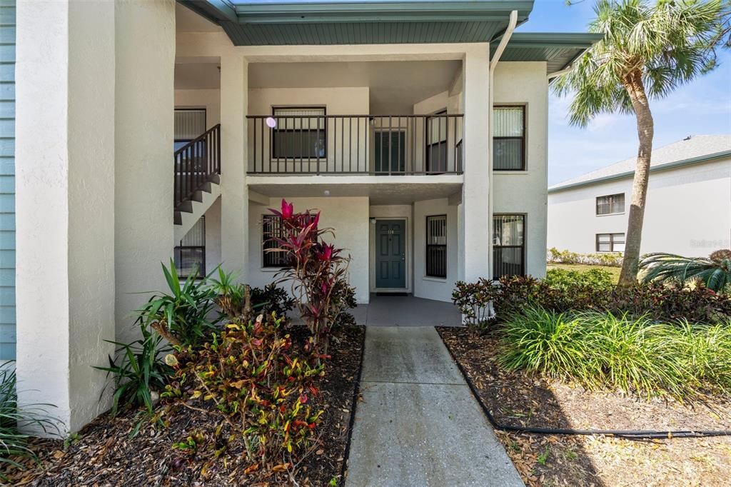 For Sale: $189,000 (2 beds, 2 baths, 1174 Square Feet)