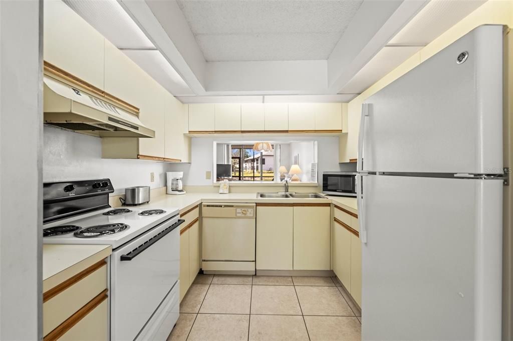 For Sale: $189,000 (2 beds, 2 baths, 1174 Square Feet)