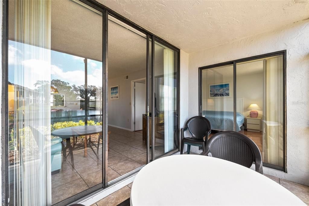 For Sale: $189,000 (2 beds, 2 baths, 1174 Square Feet)