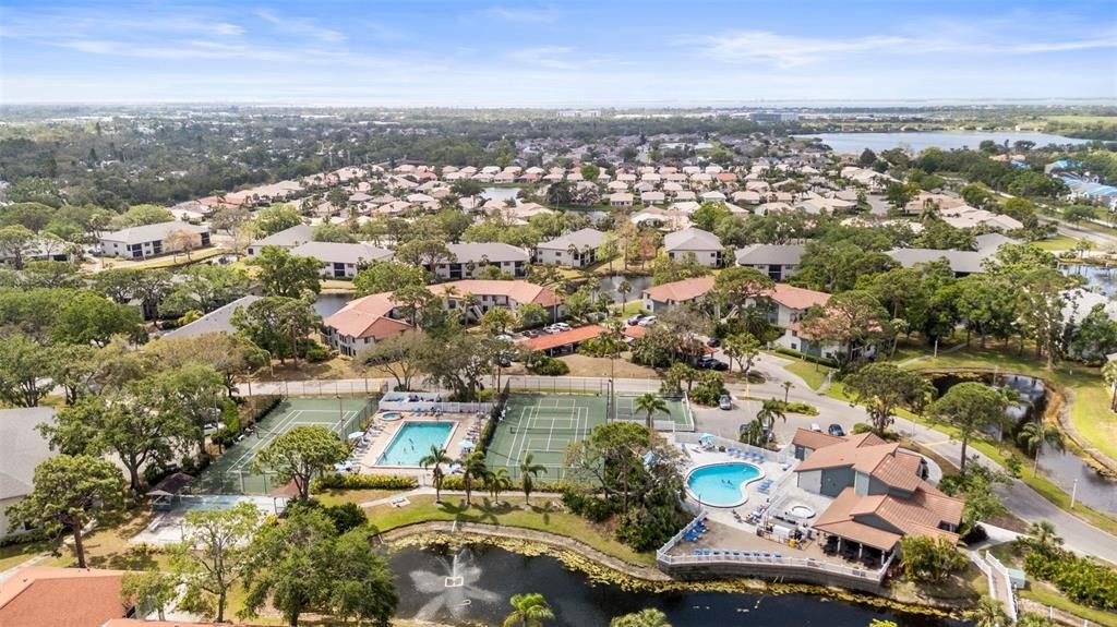 For Sale: $189,000 (2 beds, 2 baths, 1174 Square Feet)