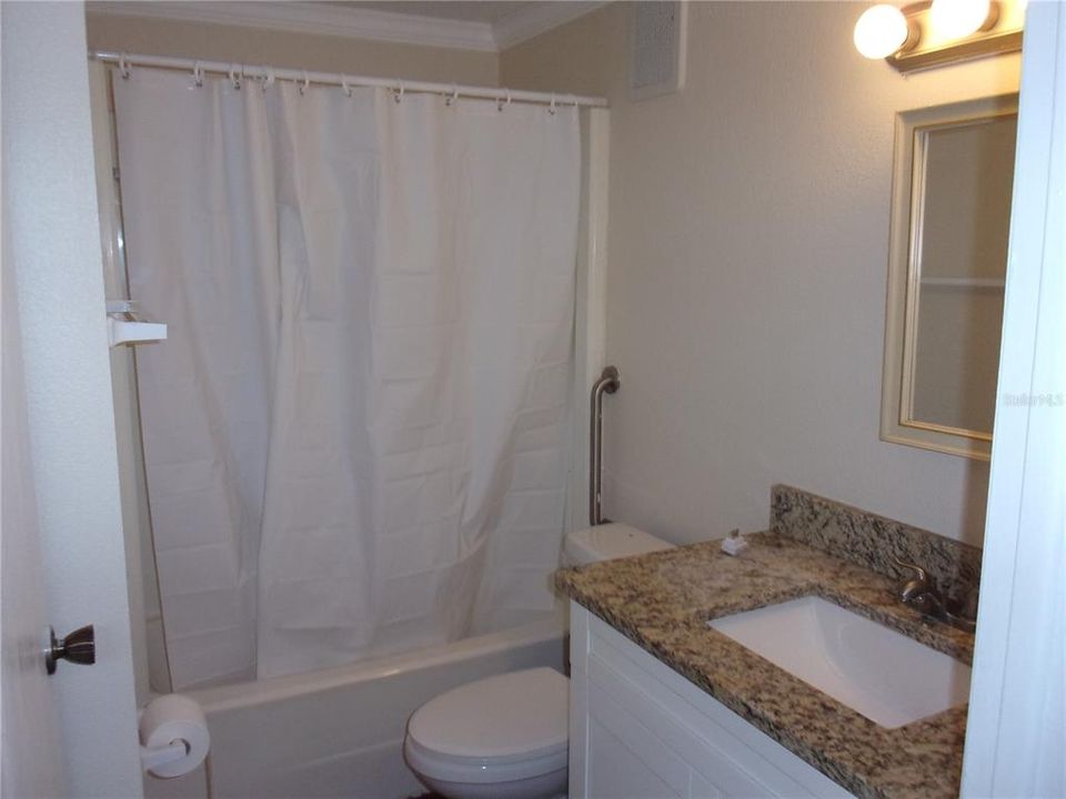 В аренду: $1,650 (2 спален, 2 ванн, 1005 Квадратных фут)