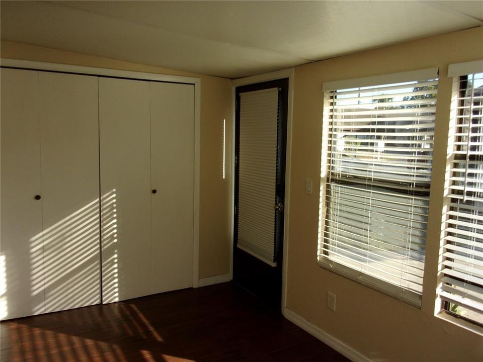 В аренду: $1,650 (2 спален, 2 ванн, 1005 Квадратных фут)