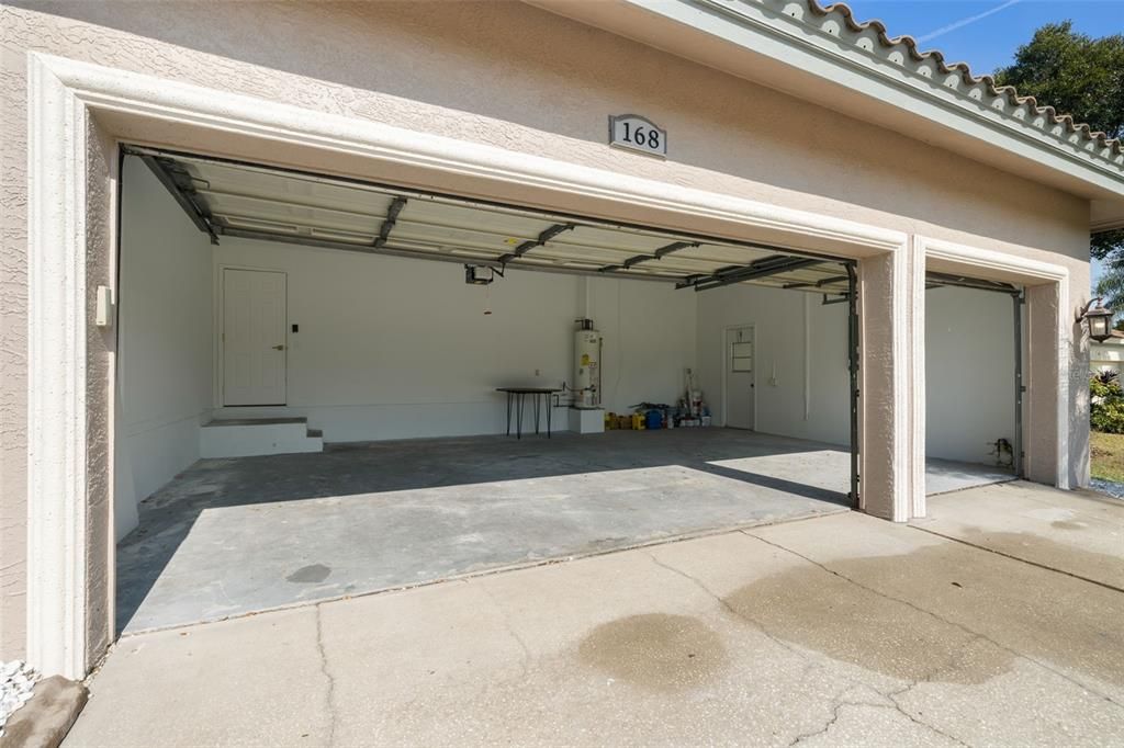 For Sale: $964,700 (4 beds, 2 baths, 2792 Square Feet)