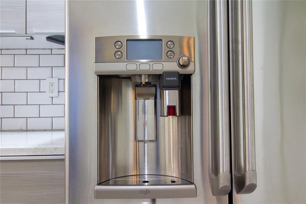 待售: $389,000 (2 贝兹, 2 浴室, 960 平方英尺)