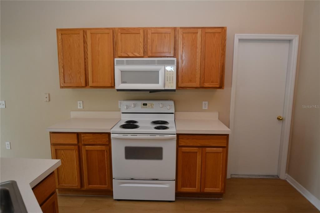 В аренду: $1,950 (3 спален, 2 ванн, 1619 Квадратных фут)