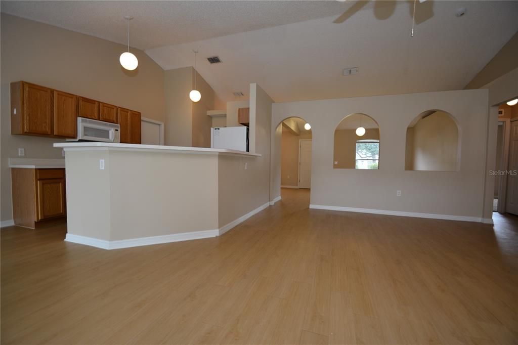 В аренду: $1,950 (3 спален, 2 ванн, 1619 Квадратных фут)