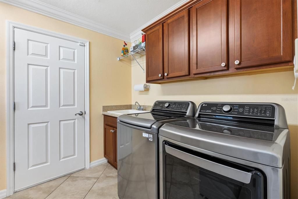 На продажу: $465,000 (3 спален, 2 ванн, 1939 Квадратных фут)