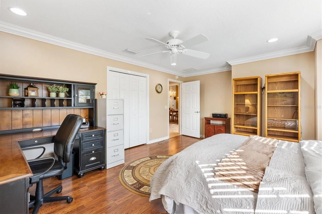 На продажу: $465,000 (3 спален, 2 ванн, 1939 Квадратных фут)