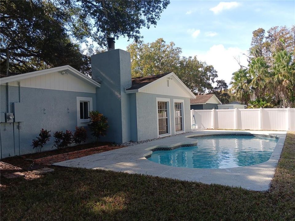 For Sale: $349,900 (3 beds, 2 baths, 1338 Square Feet)