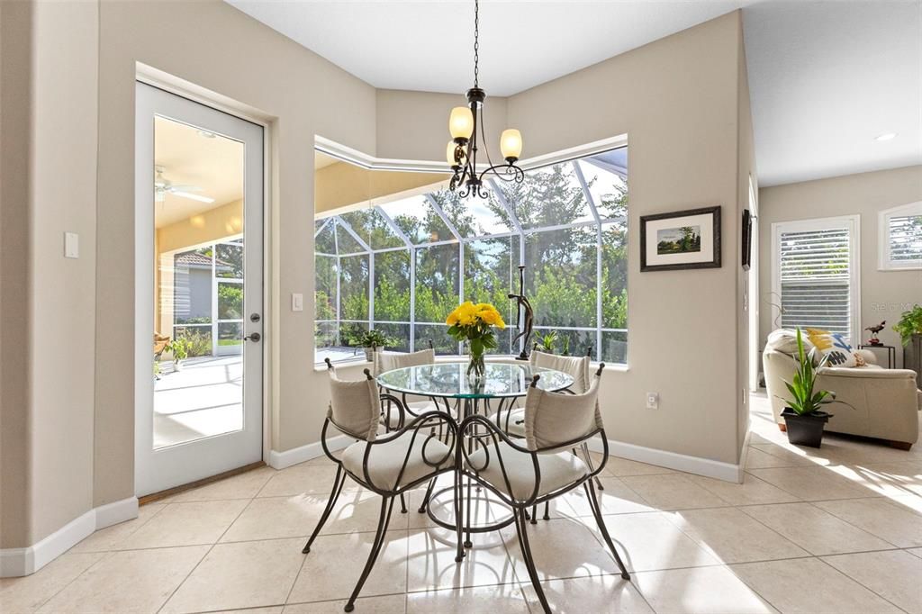 待售: $715,000 (3 贝兹, 2 浴室, 2634 平方英尺)