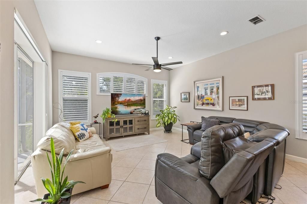 待售: $715,000 (3 贝兹, 2 浴室, 2634 平方英尺)