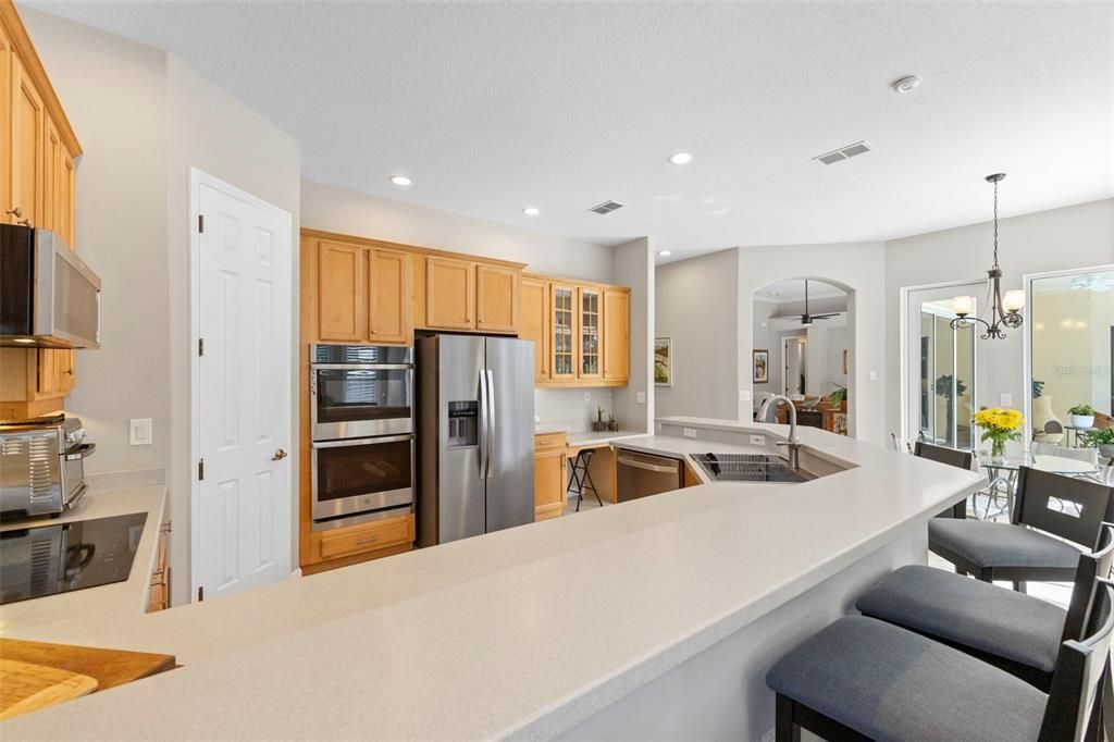 待售: $715,000 (3 贝兹, 2 浴室, 2634 平方英尺)