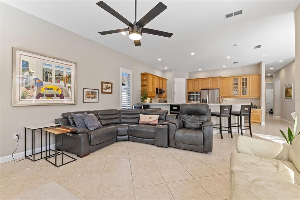 待售: $715,000 (3 贝兹, 2 浴室, 2634 平方英尺)