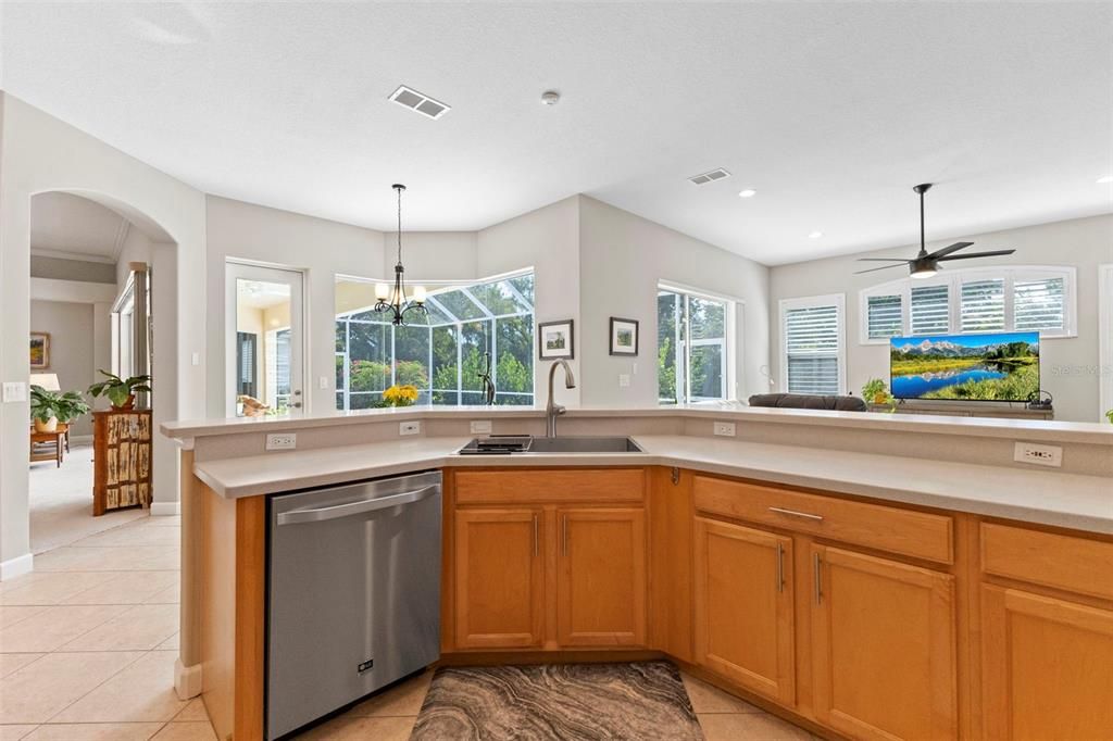 待售: $715,000 (3 贝兹, 2 浴室, 2634 平方英尺)