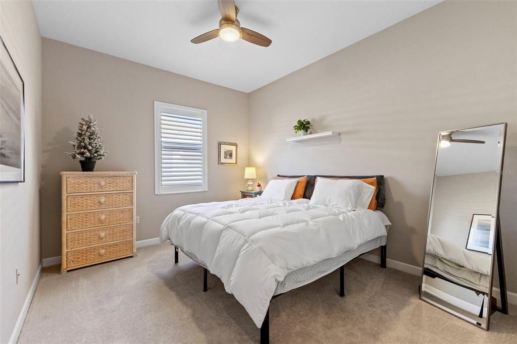 待售: $715,000 (3 贝兹, 2 浴室, 2634 平方英尺)