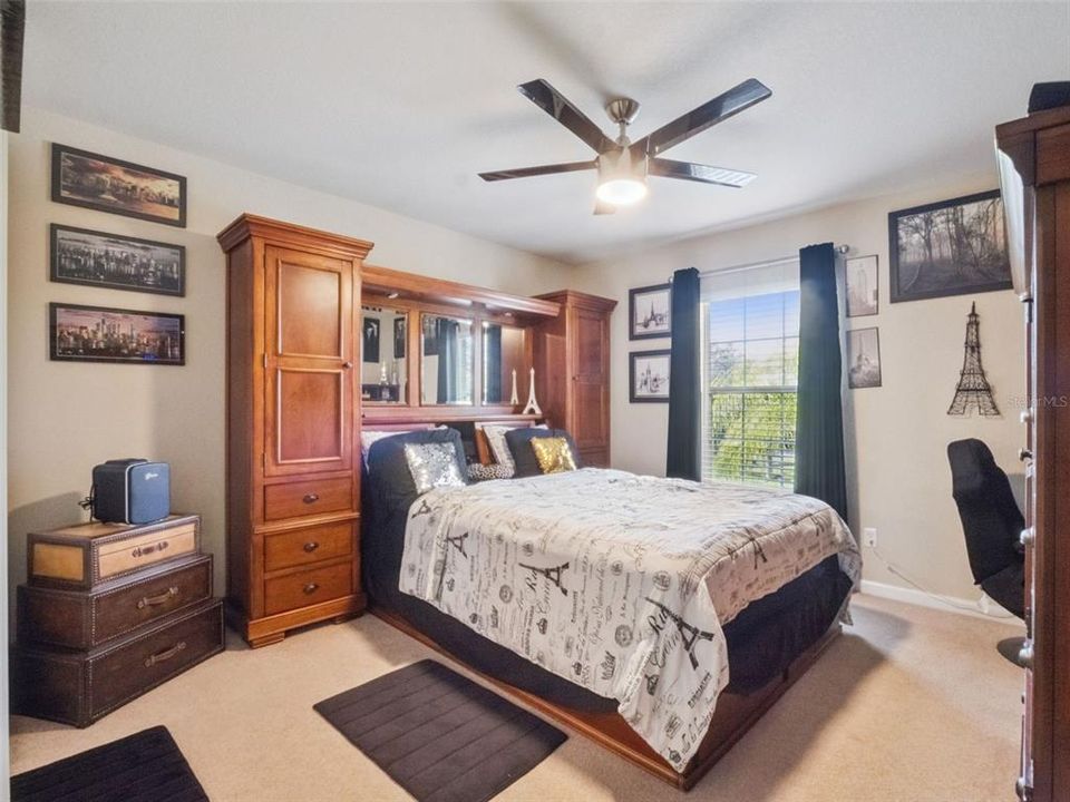 En Venta: $995,000 (4 camas, 3 baños, 3454 Pies cuadrados)