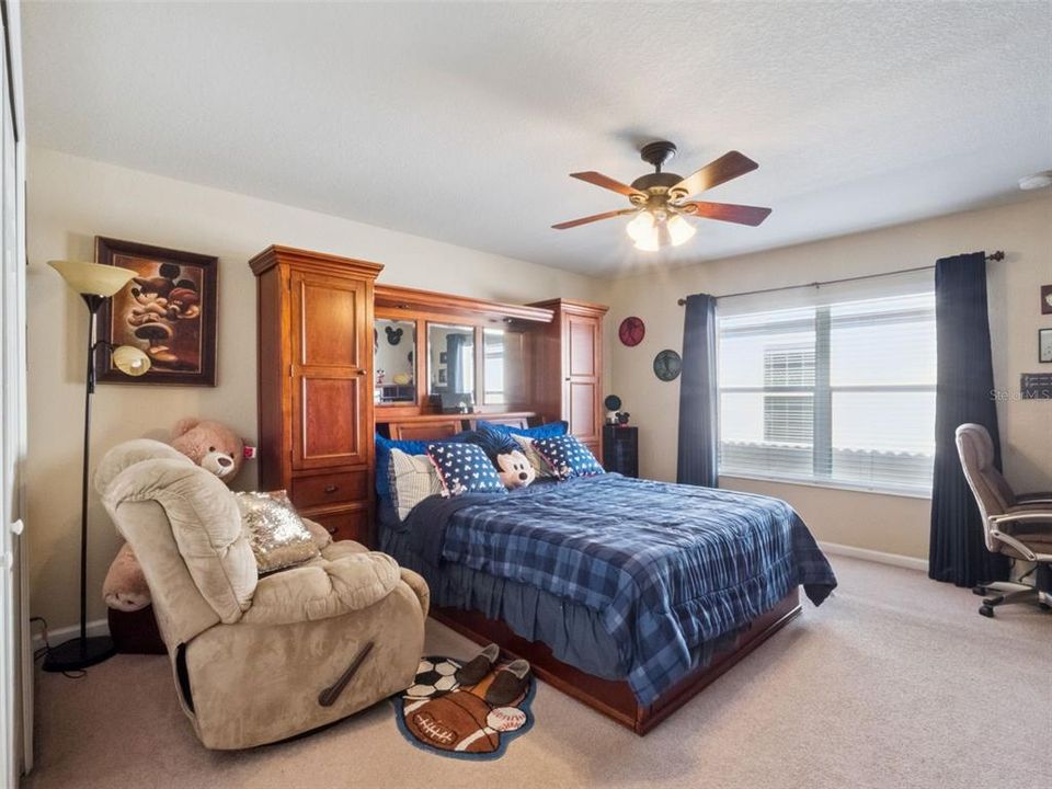 En Venta: $995,000 (4 camas, 3 baños, 3454 Pies cuadrados)