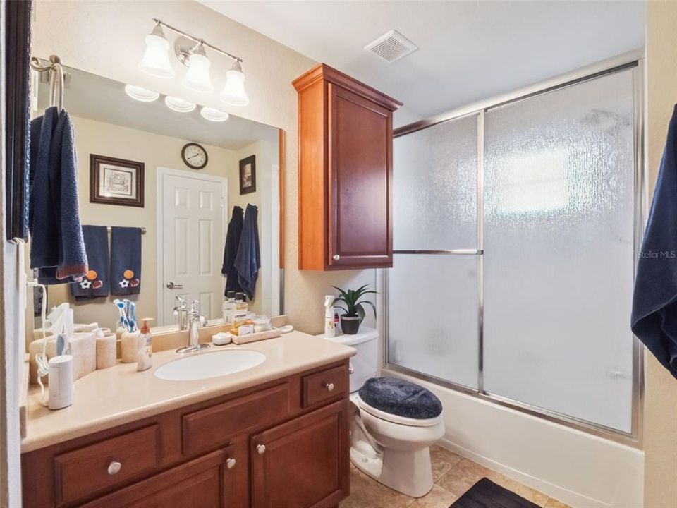 En Venta: $995,000 (4 camas, 3 baños, 3454 Pies cuadrados)