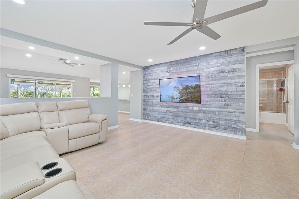 На продажу: $390,000 (3 спален, 2 ванн, 1888 Квадратных фут)