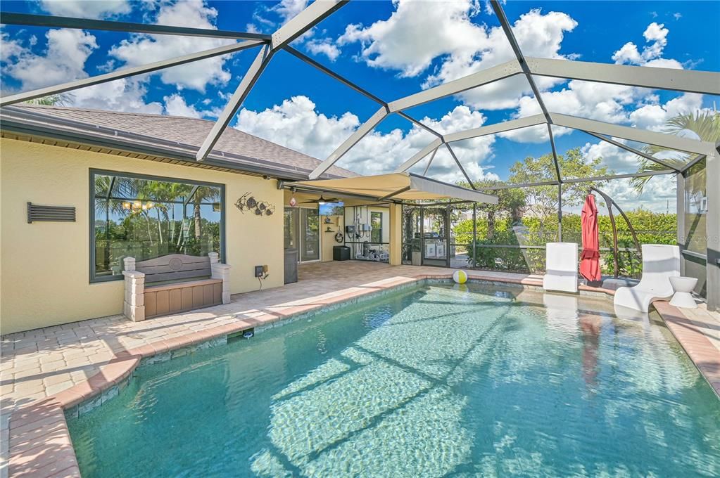 На продажу: $390,000 (3 спален, 2 ванн, 1888 Квадратных фут)