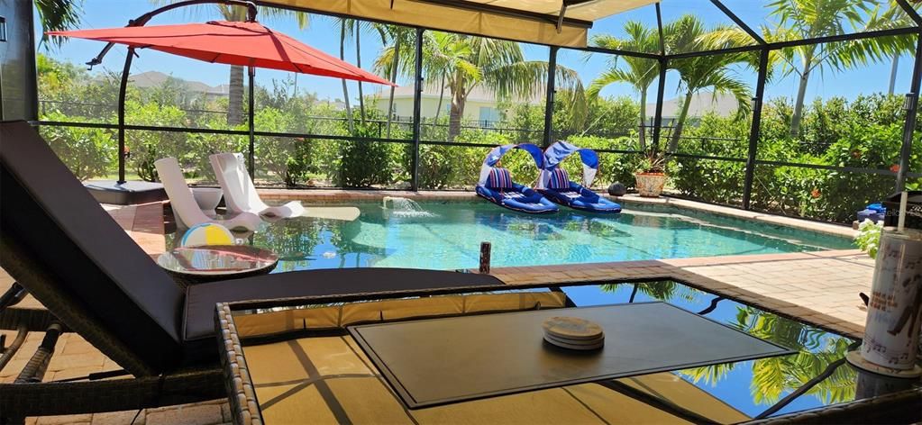 Active With Contract: $390,000 (3 beds, 2 baths, 1888 Square Feet)