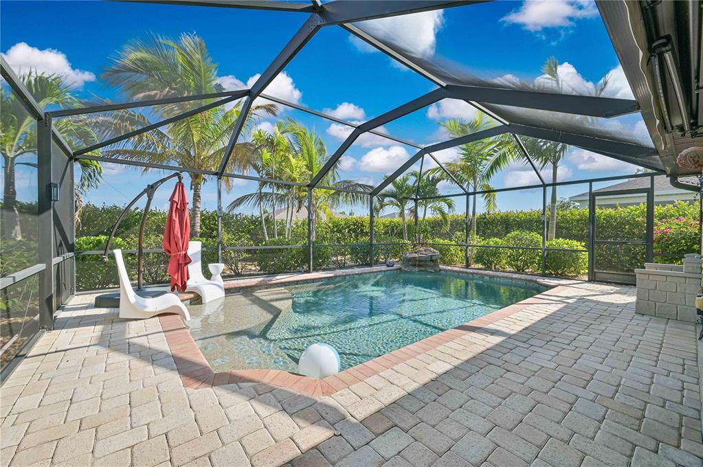 На продажу: $390,000 (3 спален, 2 ванн, 1888 Квадратных фут)