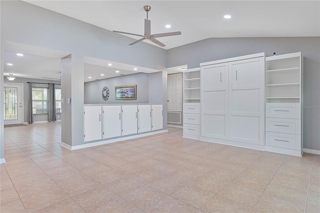 На продажу: $390,000 (3 спален, 2 ванн, 1888 Квадратных фут)